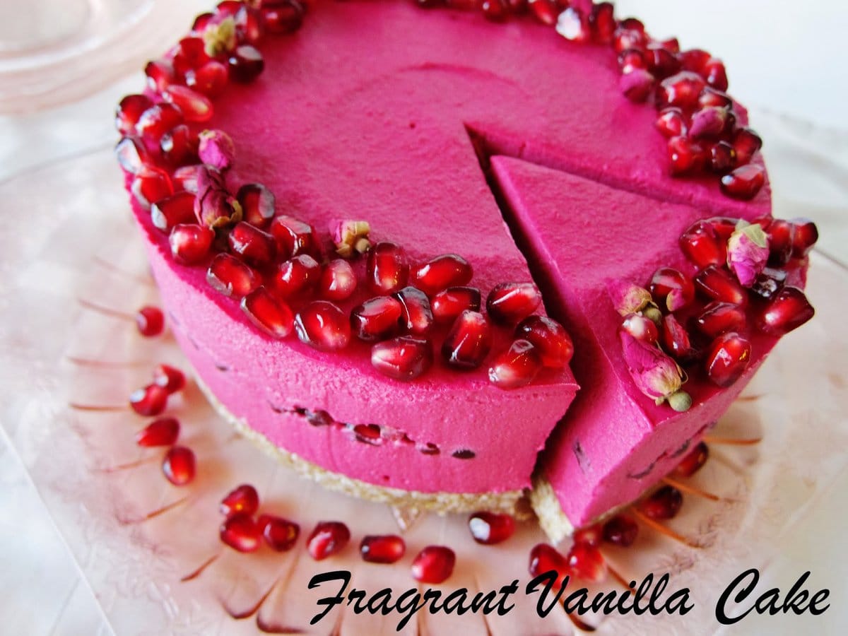 11 Colorful Dessert Recipes for Vegans. #vegan #dessert #recipe #roundup