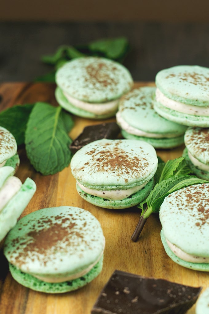 Mint Chocolate Chip Vegan Macarons using Aquafaba (Chickpea Brine). Sweet, Minty, full of Chocolate and 100% delicious. #vegan #macarons #aquafaba #chickpea #chocolate #veganrecipe #dessert #veganmacarons #sweets #dessert