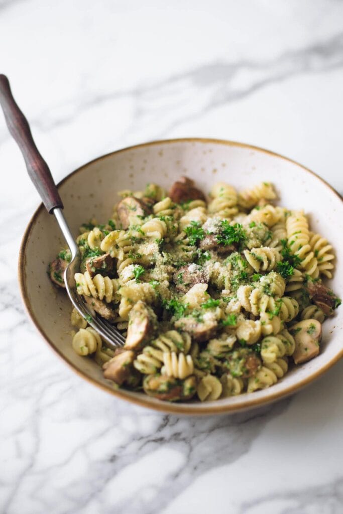 Mushroom Pasta {CREAMY 15 Minute Dinner Recipe}