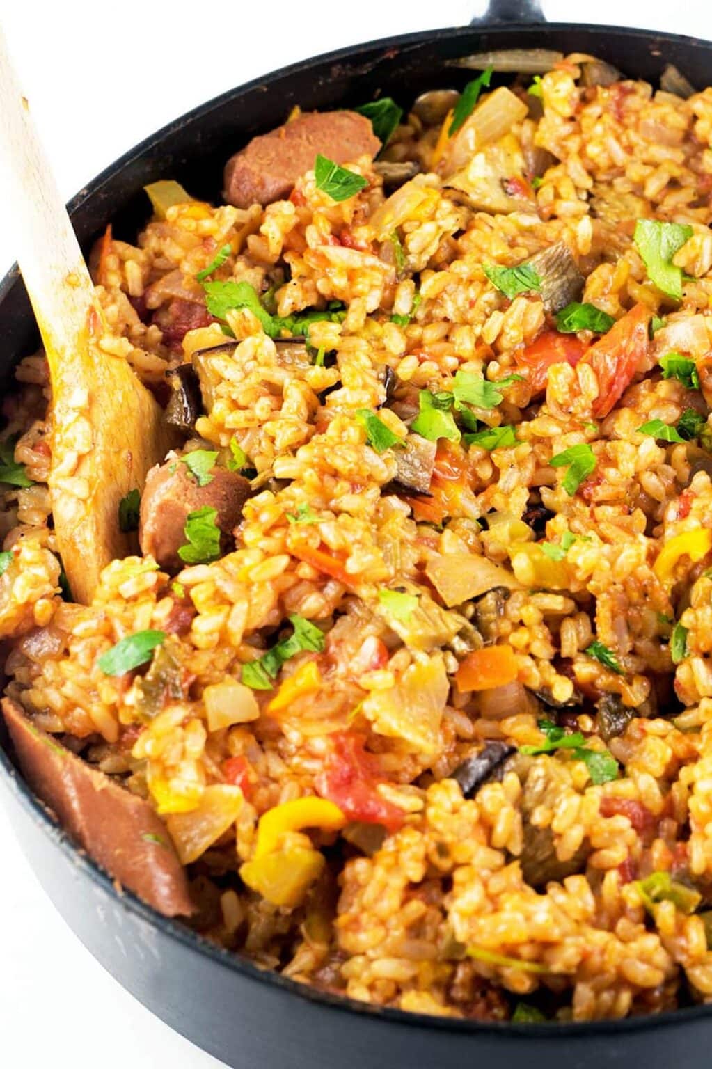 Vegan Jambalaya (Cajun Style, Easy One Pot Recipe!)